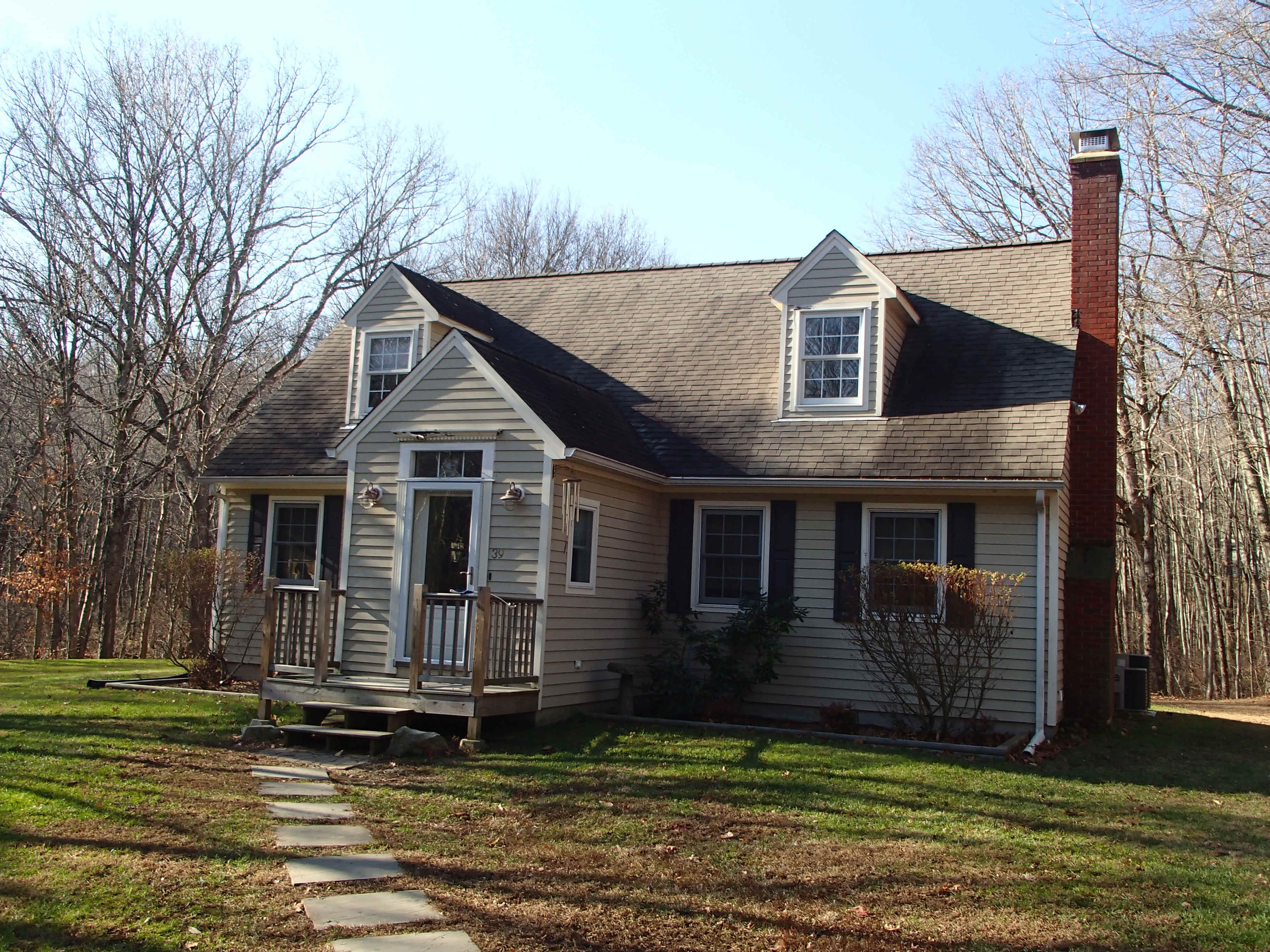 Building photograph for 39 MILLVOE DR